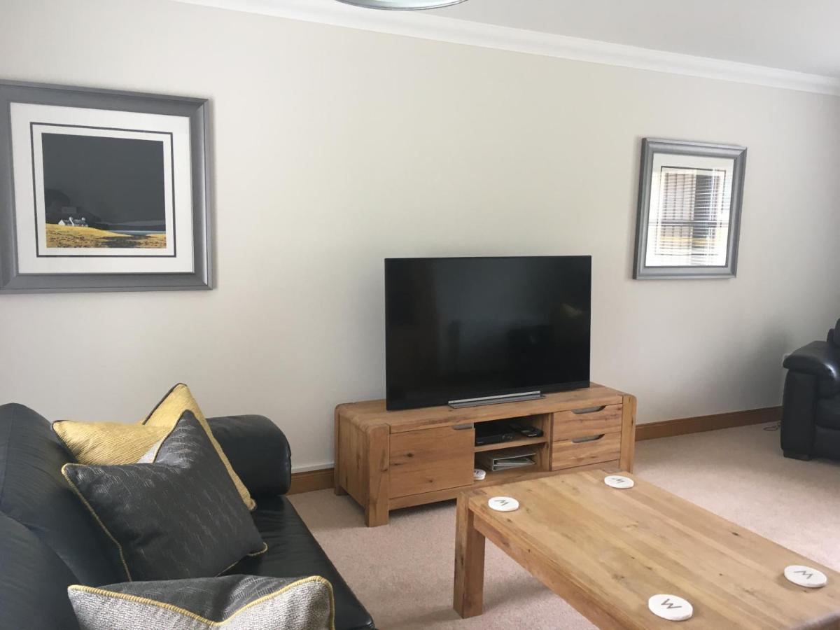 Woodlands Villa Авимор Екстериор снимка
